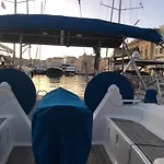 Entire Boat 3 In بوتيل بيرغو
