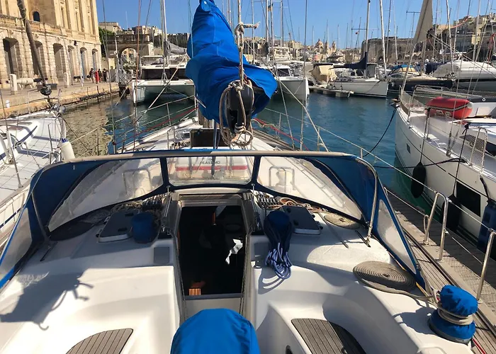 Entire Boat 3 In Botel *